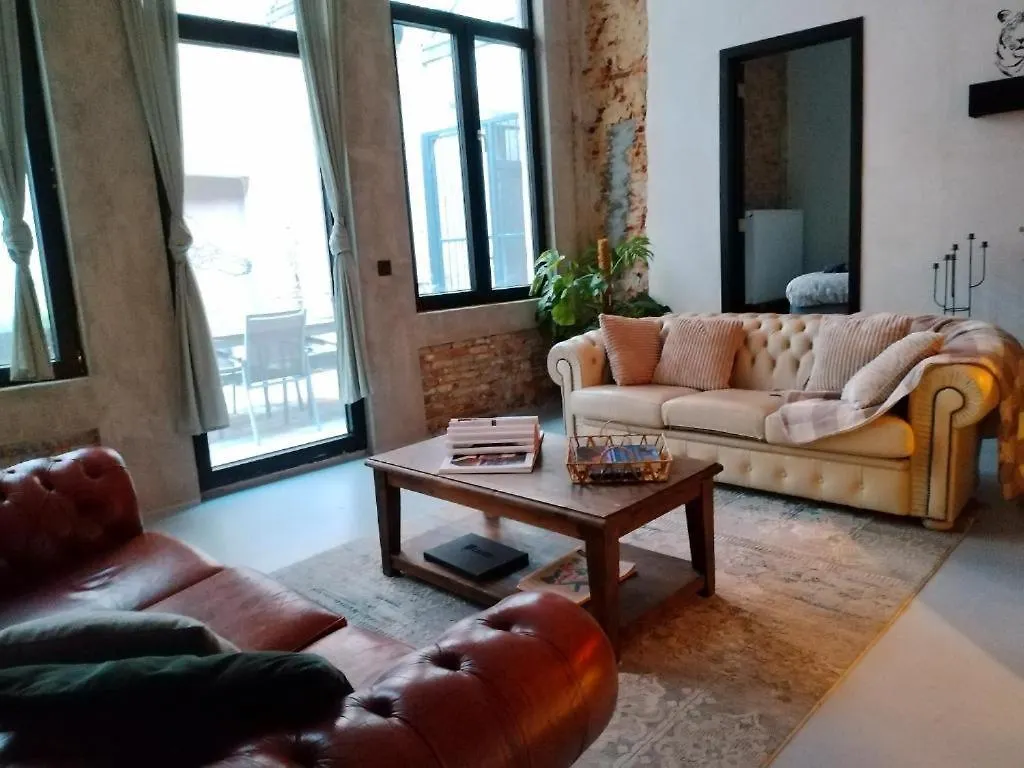 Living History - Mercurius Anversa Hotel